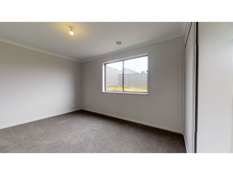 10 Ashbourne Way, Kangaroo Flat VIC 3555