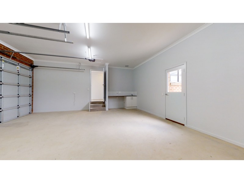 10 Ashbourne Way, Kangaroo Flat VIC 3555