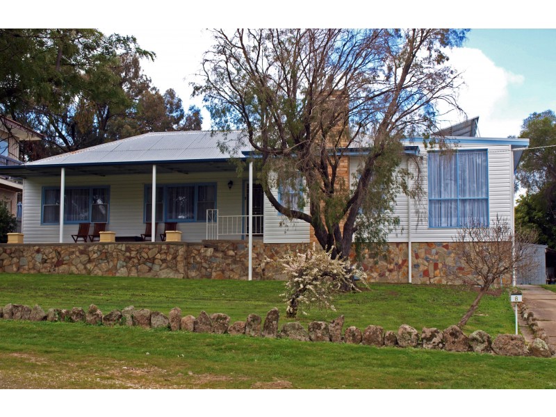 8 Archer Street, Maryborough VIC 3465