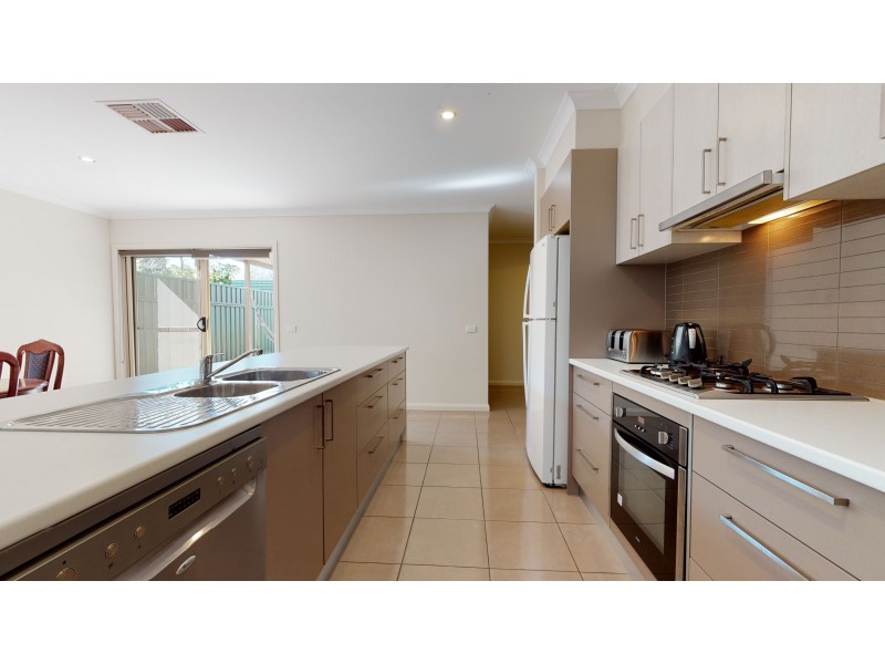 2/26A Day Street, East Bendigo VIC 3550