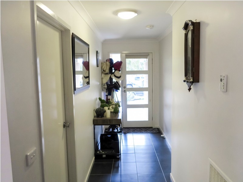 4 Creekside Close, Jackass Flat VIC 3556