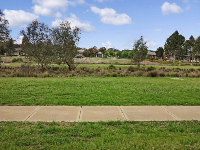 4 Creekside Close, Jackass Flat VIC 3556