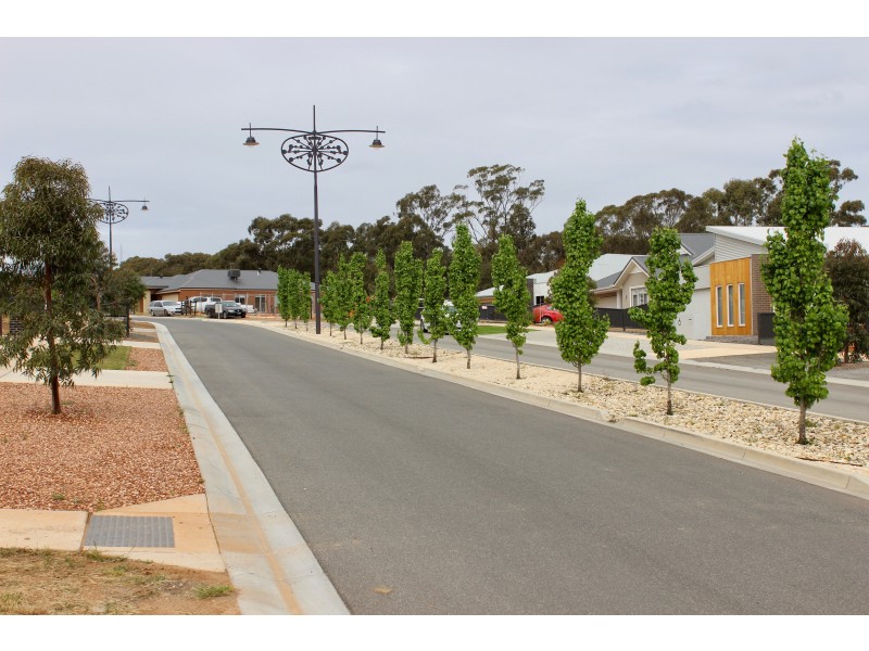 32 Westbury Boulevard, Maiden Gully VIC 3551