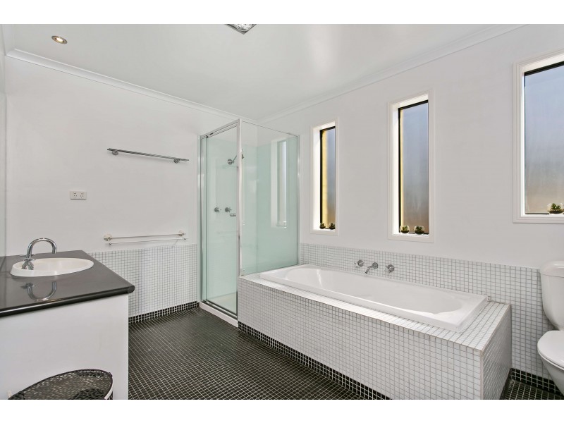 50 Browning Street, Kangaroo Flat VIC 3555