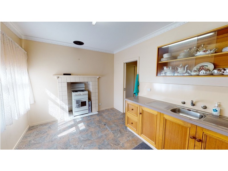 8 Union Street, West Bendigo VIC 3550