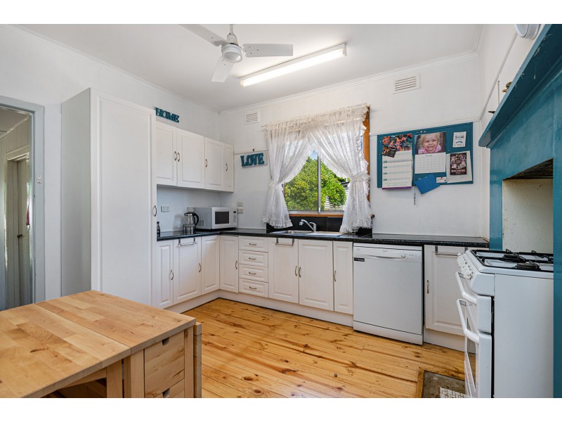 28 Landseer Street, Castlemaine VIC 3450