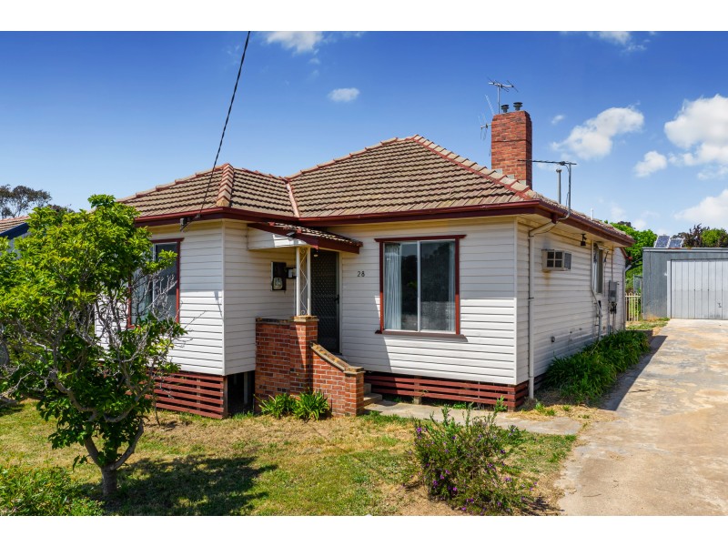 28 Landseer Street, Castlemaine VIC 3450