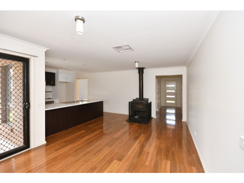 6 Jean Court, Marong VIC 3515