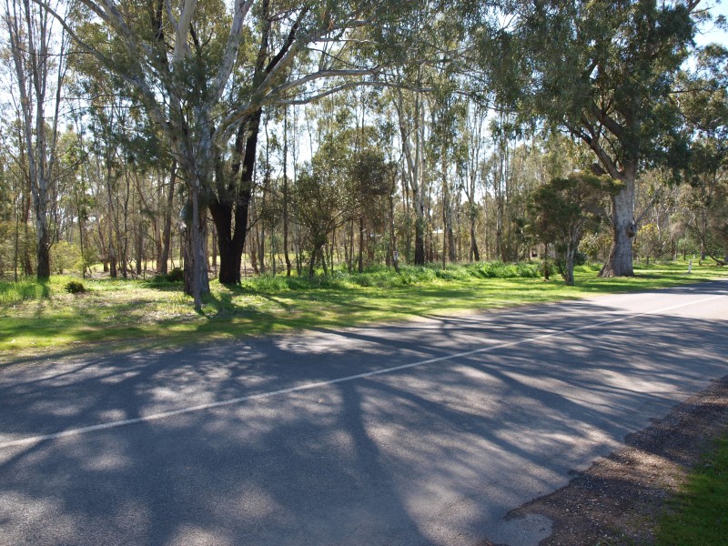 6 & 11 Main Road, Laanecoorie VIC 3463