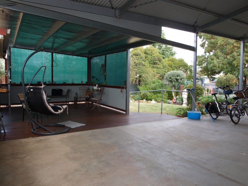 18 Waugh Street, Charlton VIC 3525