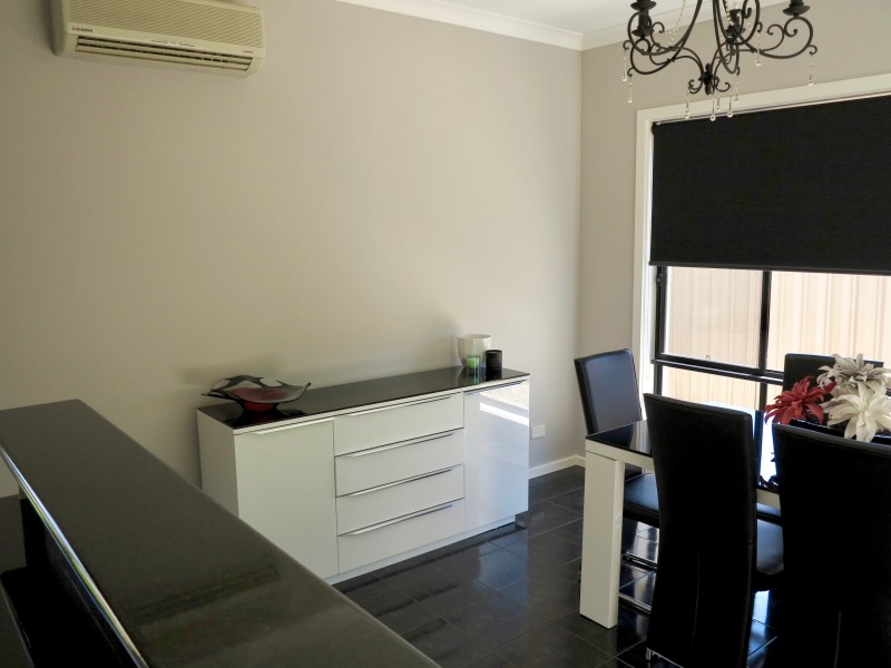 2/18 CURNOW STREET, Golden Square VIC 3555