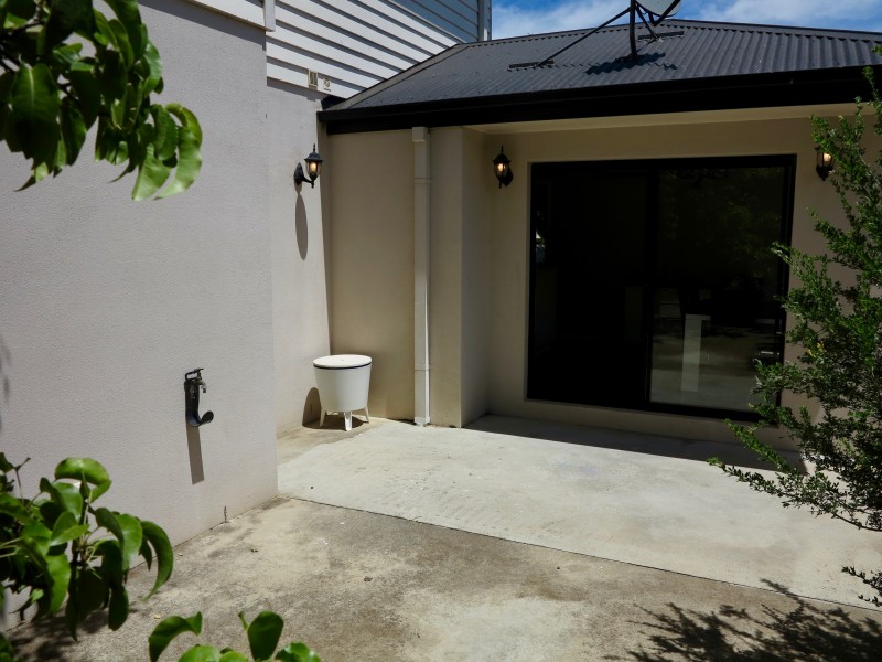 2/18 CURNOW STREET, Golden Square VIC 3555