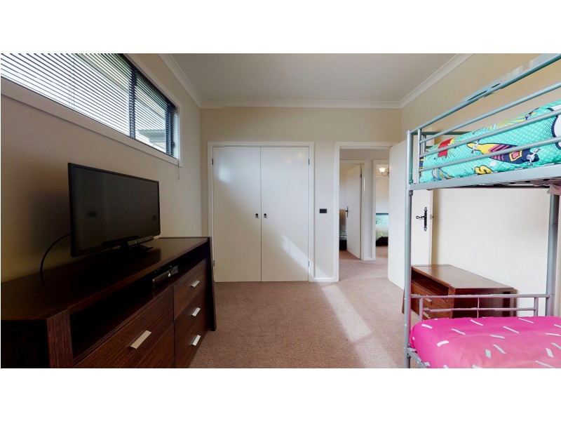 2/18 CURNOW STREET, Golden Square VIC 3555