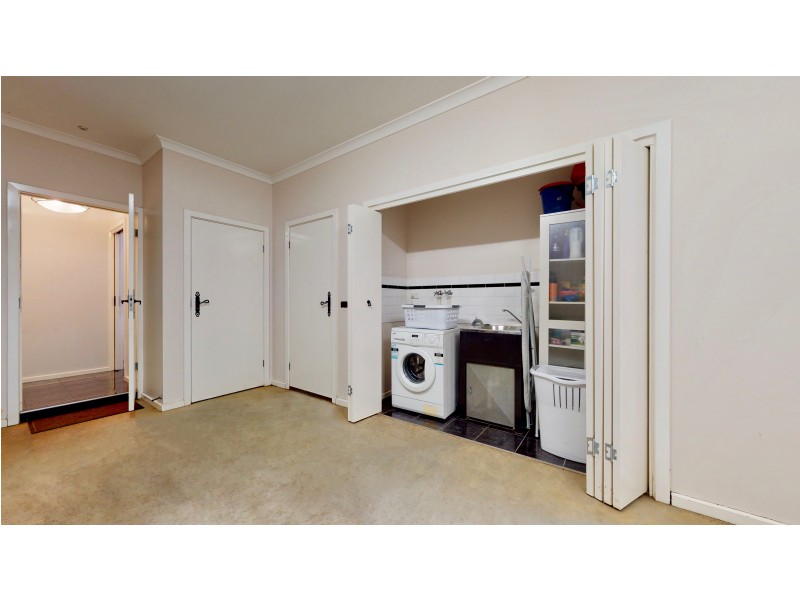 2/18 CURNOW STREET, Golden Square VIC 3555