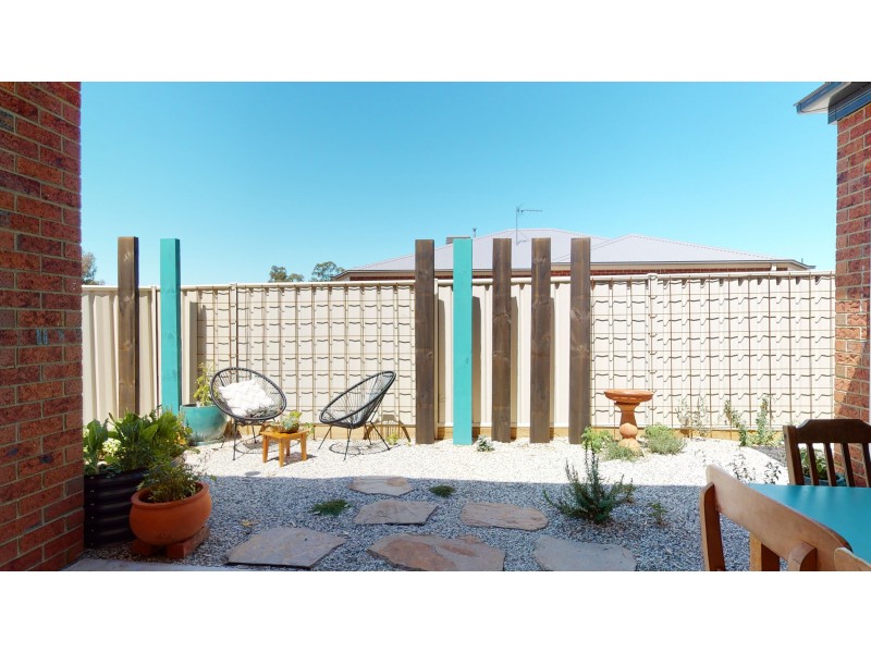 1 Miners Rest, Kangaroo Flat VIC 3555