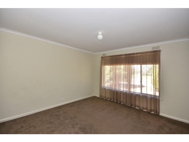 24 Mitchell Street, Heathcote VIC 3523