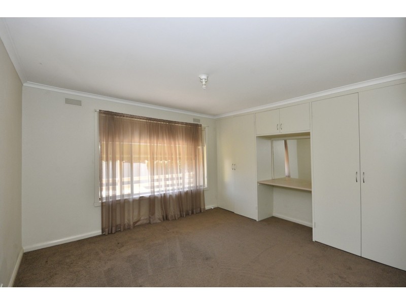 24 Mitchell Street, Heathcote VIC 3523