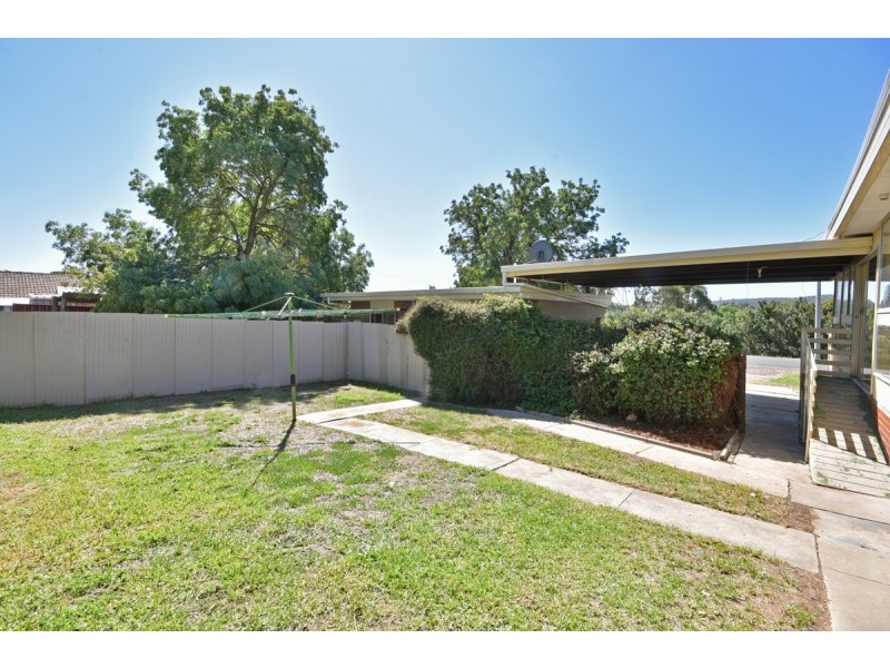 24 Mitchell Street, Heathcote VIC 3523