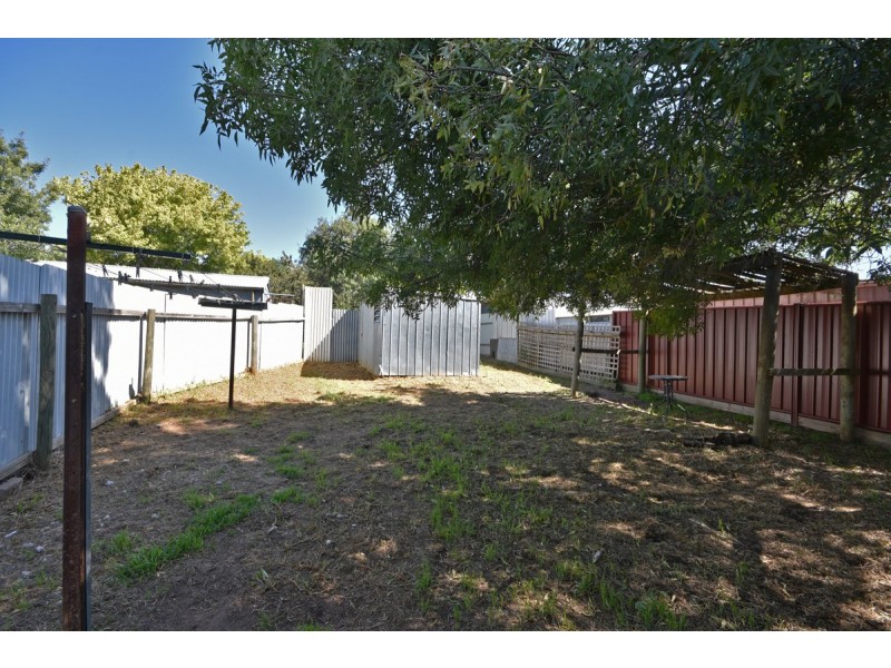 24 Mitchell Street, Heathcote VIC 3523