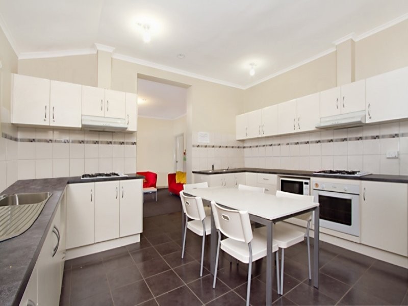 Room 4/32-34 Churchill Avenue, Bendigo VIC 3550