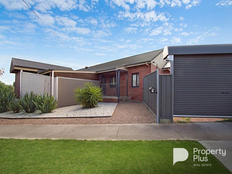 Room 1/32-34 Churchill Avenue, Bendigo VIC 3550