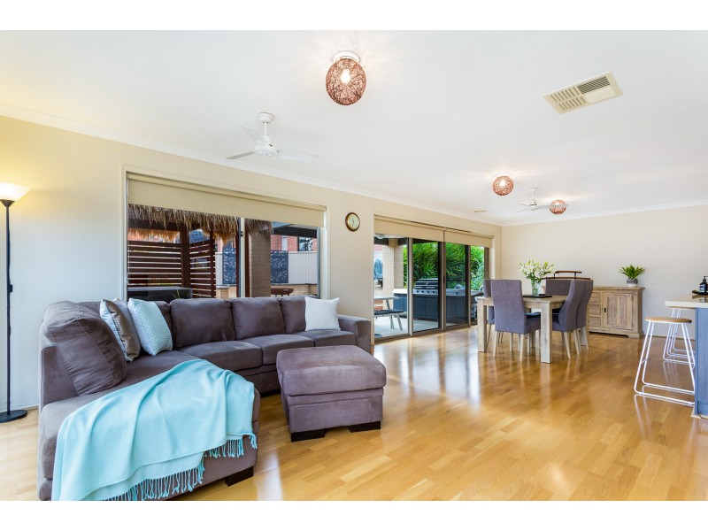9 Phyllis Crescent, Mckenzie Hill VIC 3451