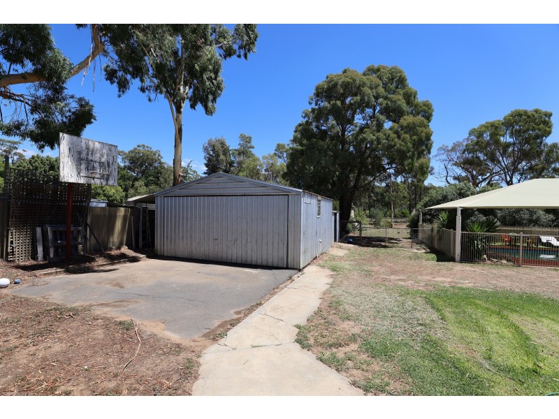 12 McInnes Street, Big Hill VIC 3555