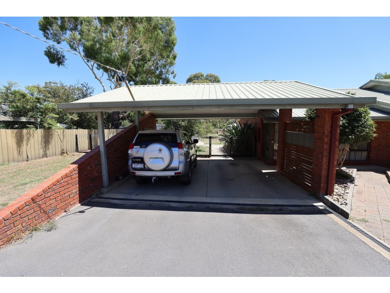 12 McInnes Street, Big Hill VIC 3555