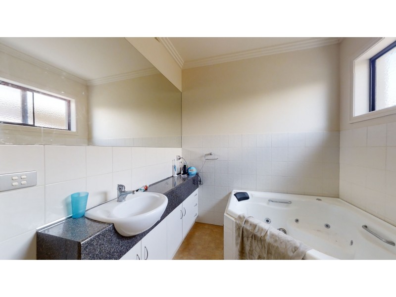 7 Devon Close, Strathdale VIC 3550