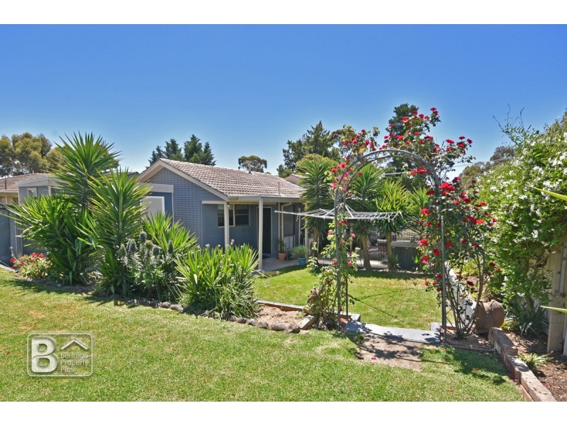 8 Harris Street, California Gully VIC 3556