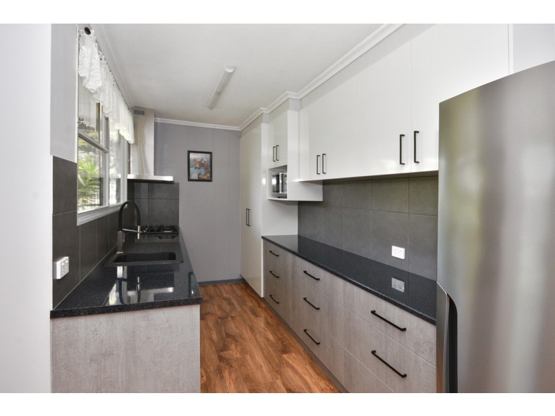 8 Harris Street, California Gully VIC 3556