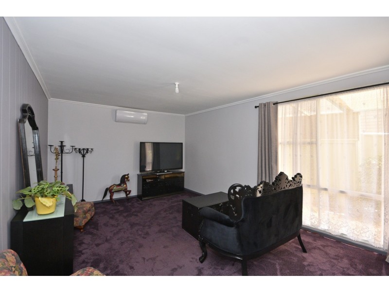 8 Harris Street, California Gully VIC 3556