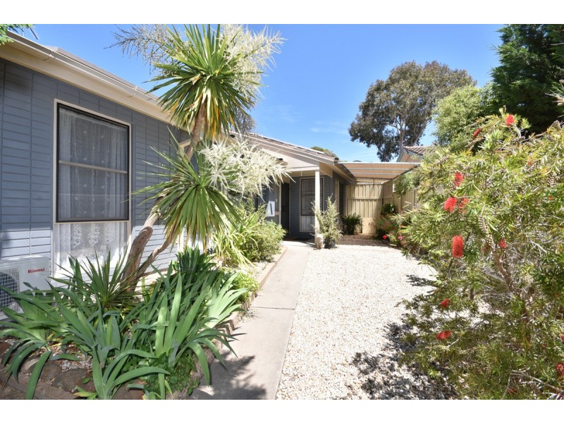 8 Harris Street, California Gully VIC 3556