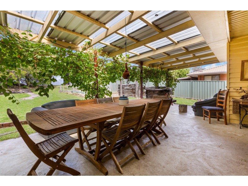 28 High Street, Harcourt VIC 3453