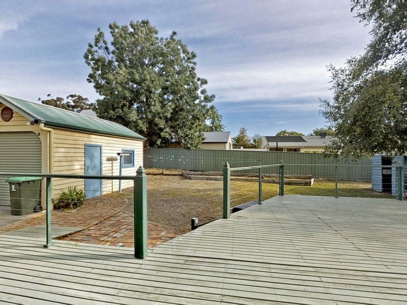 106 Mundy Street, Kennington VIC 3550