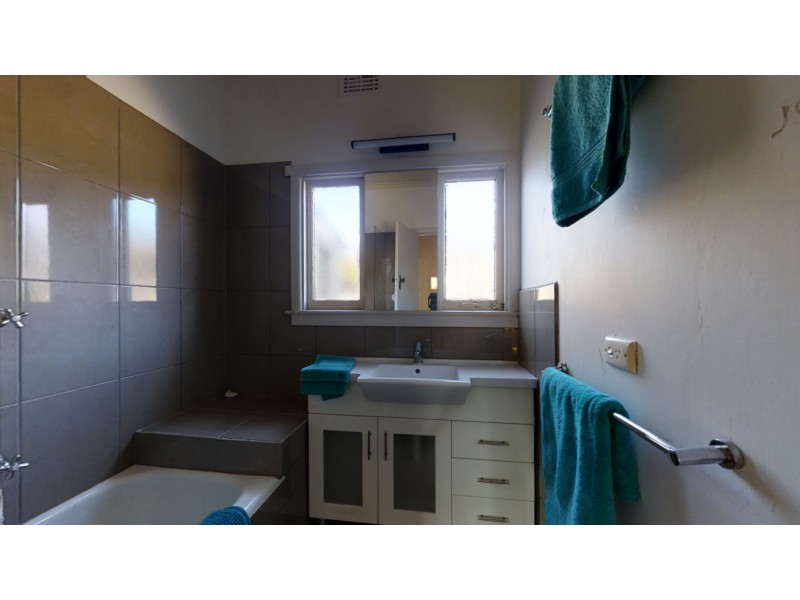 2 Douglas Street, Kangaroo Flat VIC 3555