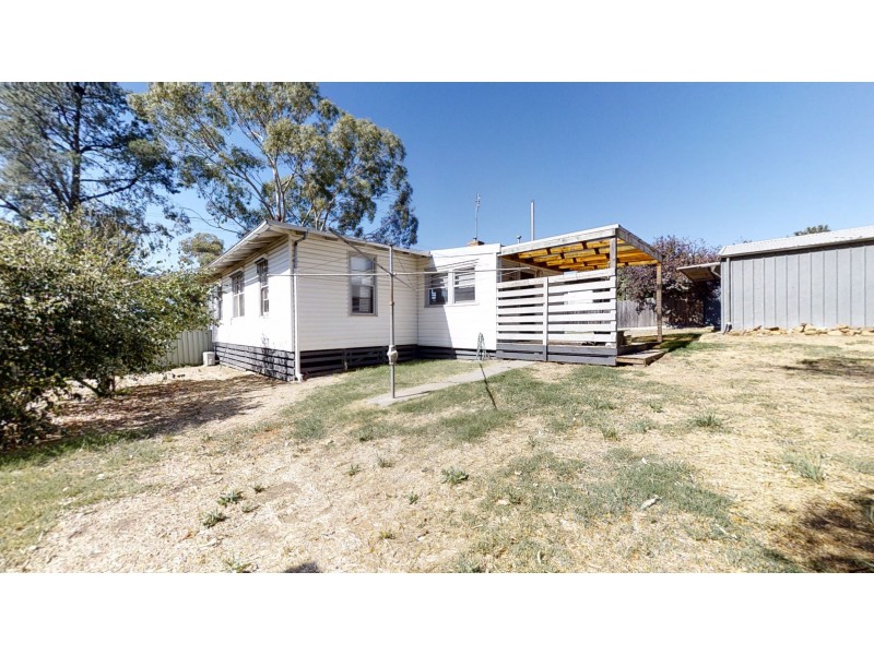 2 Douglas Street, Kangaroo Flat VIC 3555