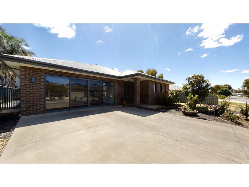 10 Rosea Court, Ascot VIC 3364