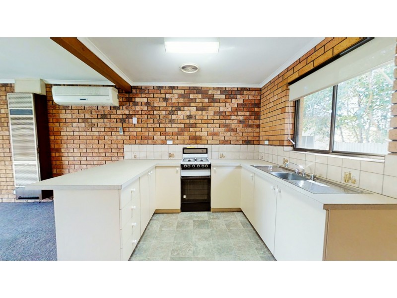2A Houston Street, Flora Hill VIC 3550