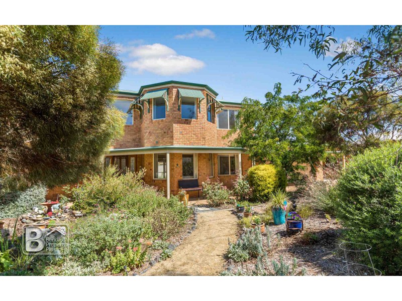 88 Brown Street, Castlemaine VIC 3450