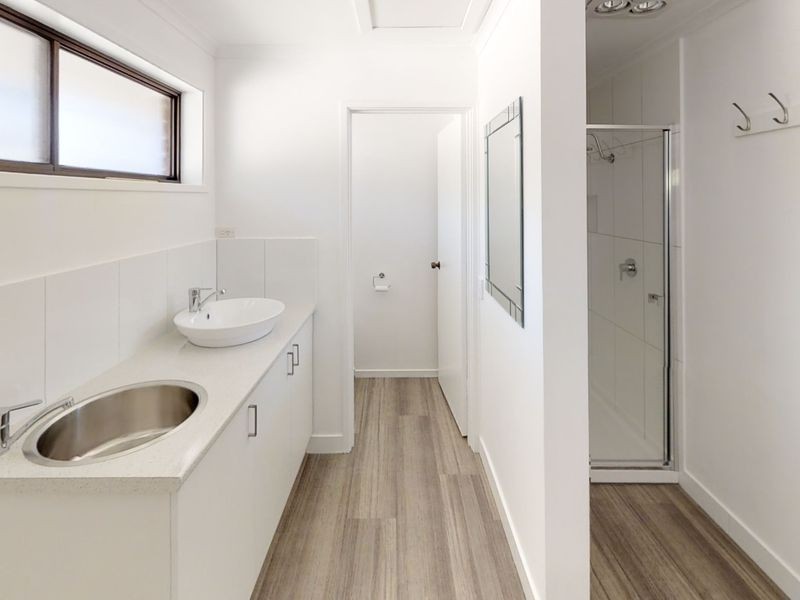 2/6 Cockerell Court, Kennington VIC 3550