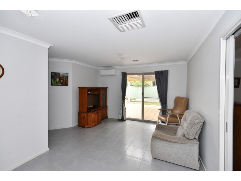 17 Botheras Court, Epsom VIC 3551