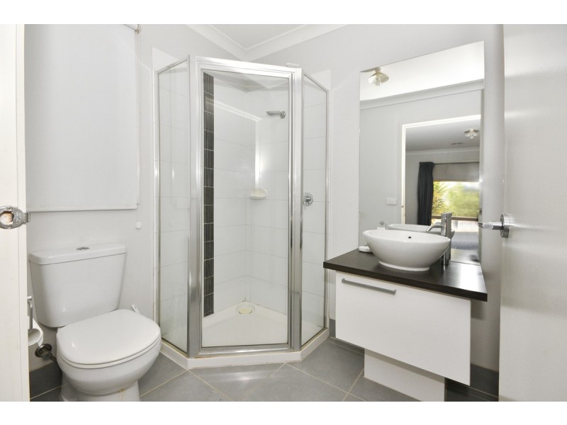 17 Botheras Court, Epsom VIC 3551