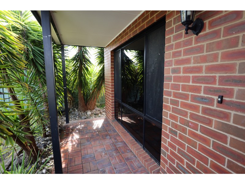 15 St George Park Drive, Kangaroo Flat VIC 3555