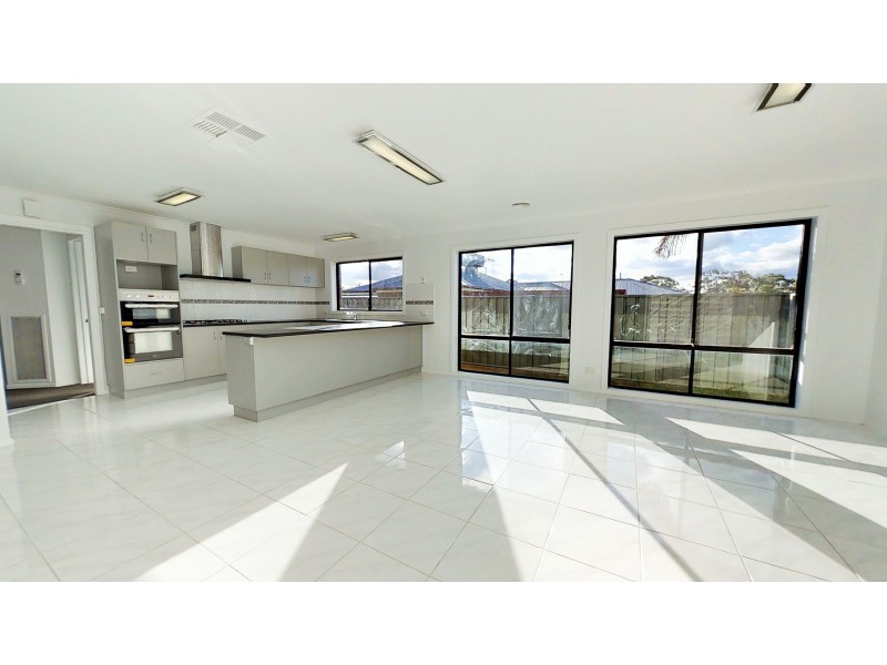 15 St George Park Drive, Kangaroo Flat VIC 3555