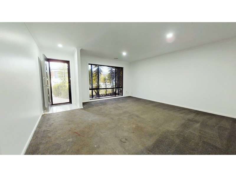 15 St George Park Drive, Kangaroo Flat VIC 3555