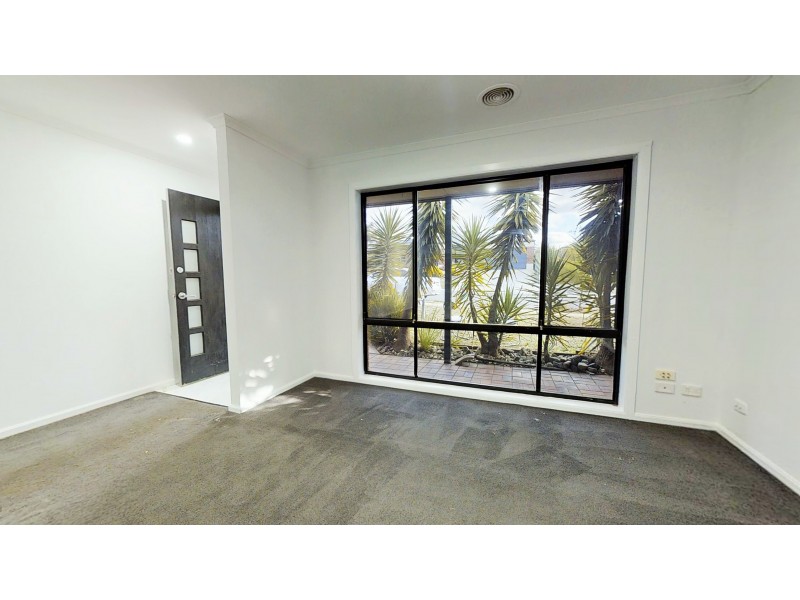 15 St George Park Drive, Kangaroo Flat VIC 3555