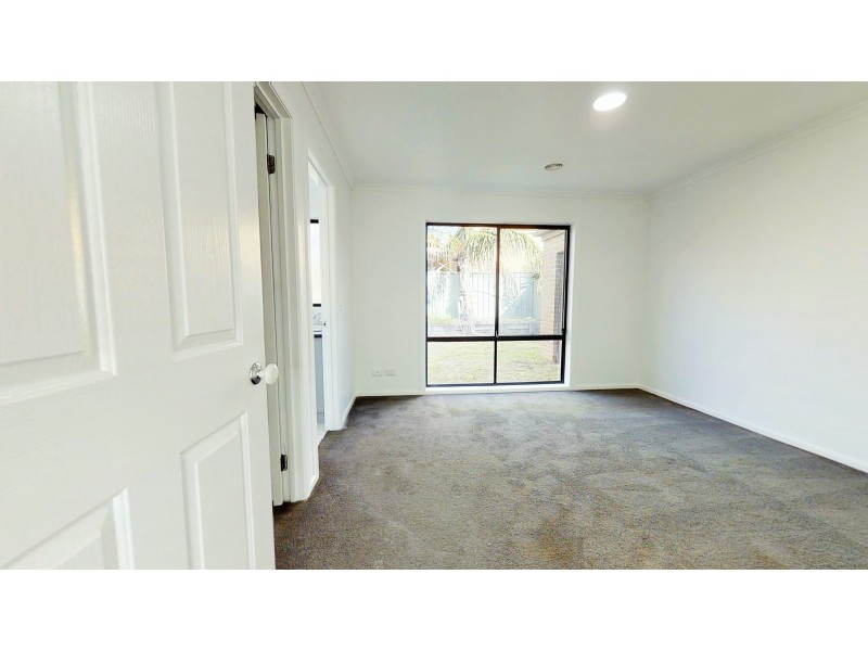 15 St George Park Drive, Kangaroo Flat VIC 3555