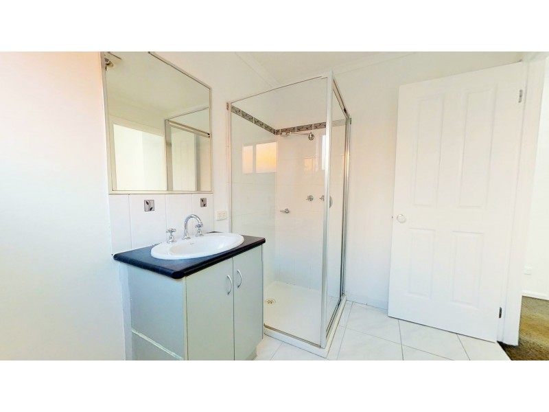 15 St George Park Drive, Kangaroo Flat VIC 3555