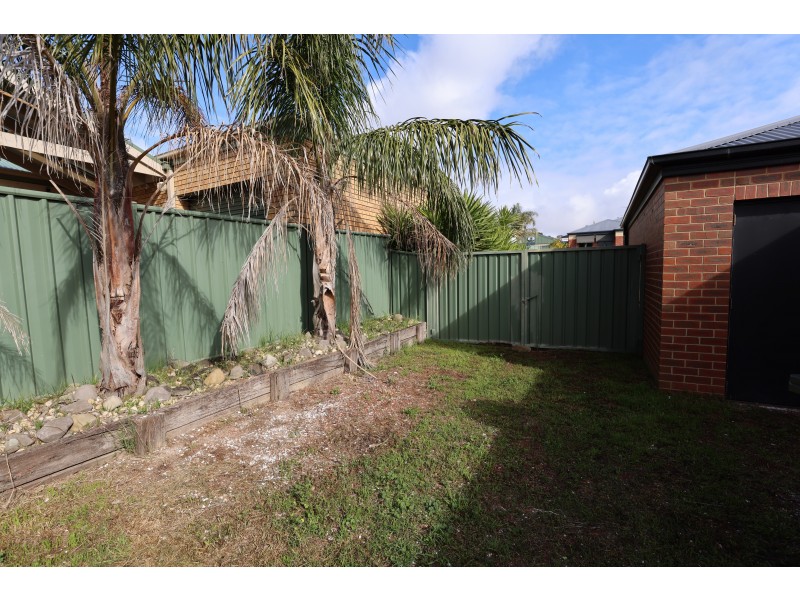 15 St George Park Drive, Kangaroo Flat VIC 3555